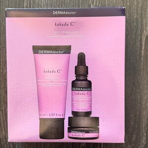Dermadoctor Kakadu C-Vitamin C-Brightening 3 Piece Set, NEW